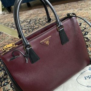 PRADA Saffiano Large
